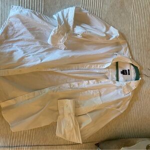 Gap white button up